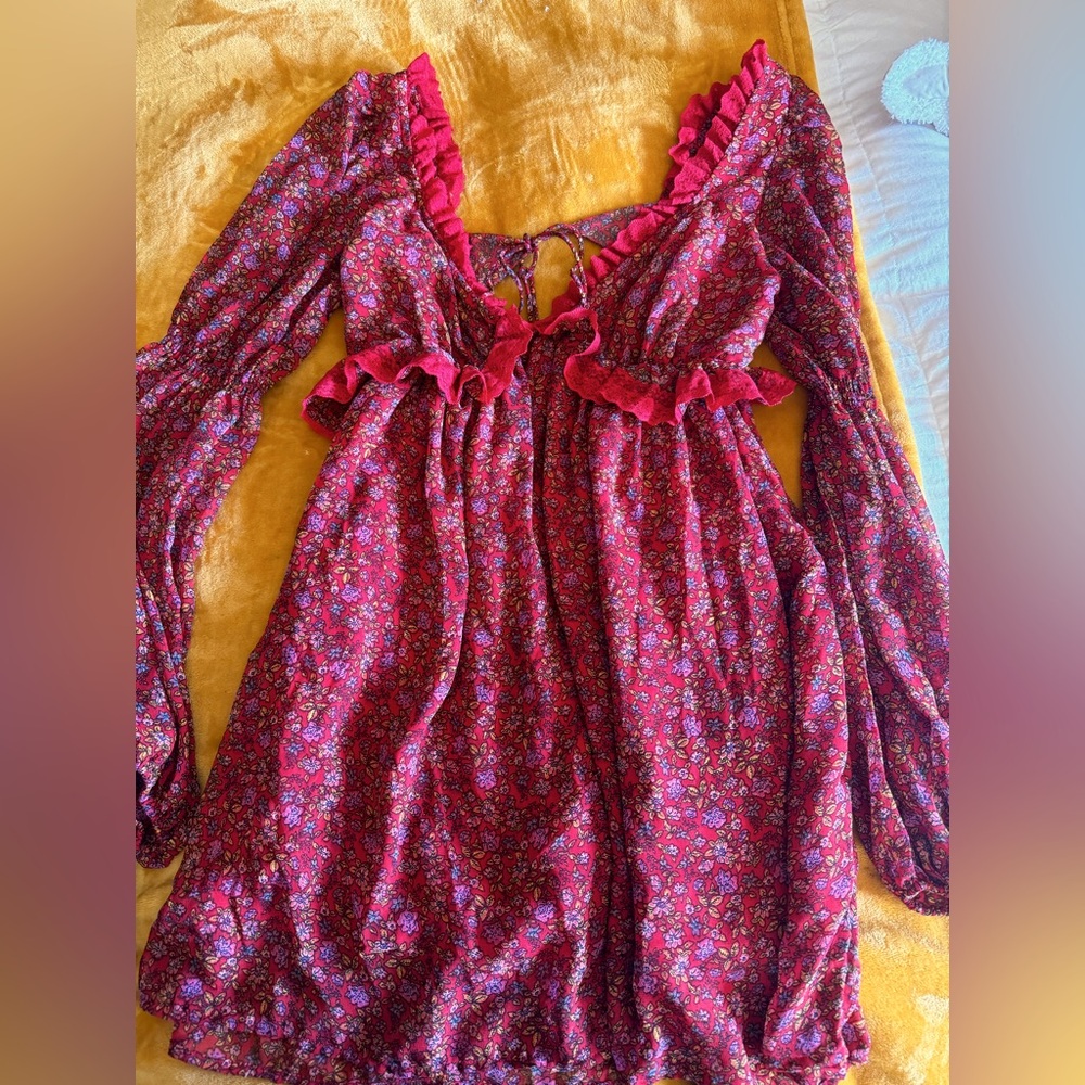 Women’s Free People Stunning Red Floral Dress Sz Medium Lace detailing